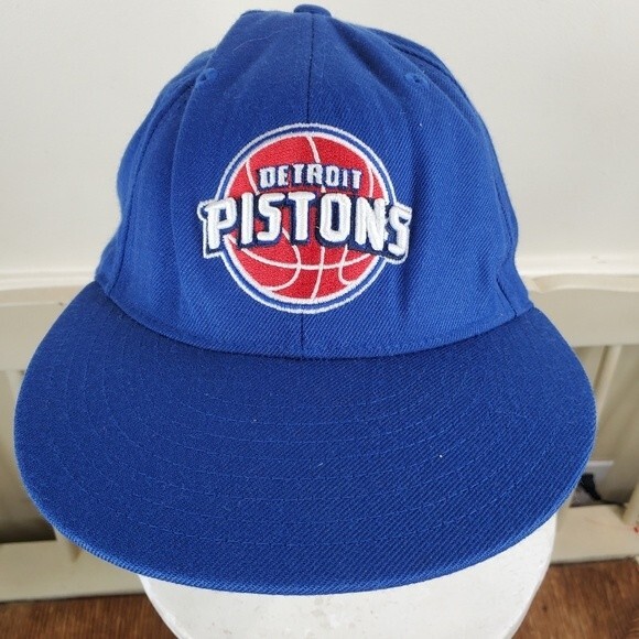 Adidas Detroit Pistons NBA wool hat fitted 7⅜ - Picture 2 of 8
